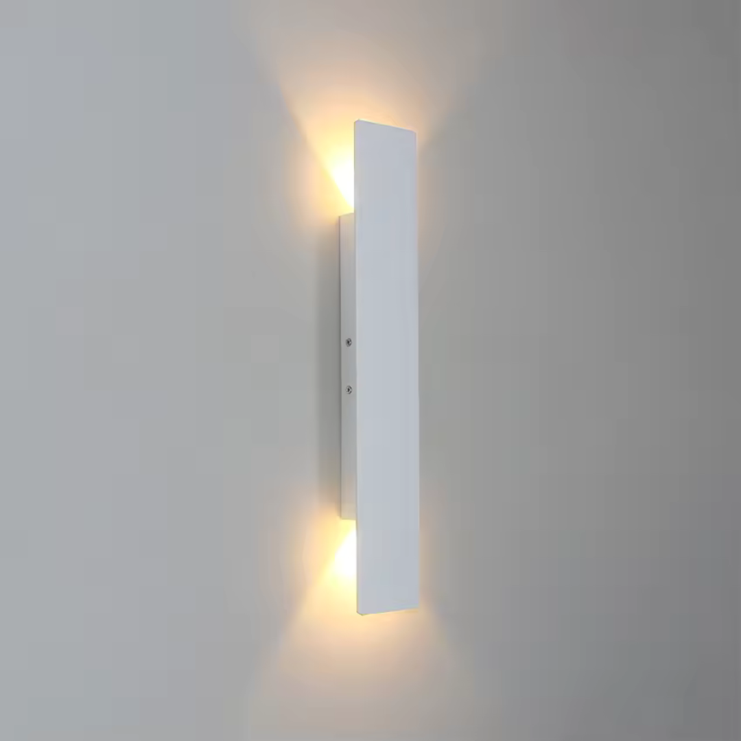 Weather-Resistant Outdoor Wall Lamp